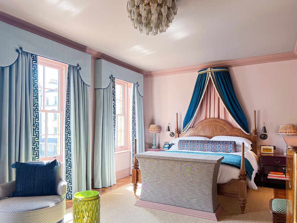 Studio, Suite, King Bed
