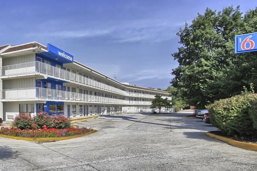 Motel6 New Cumberland, PA - Harrisburg - Hershey South 36/43