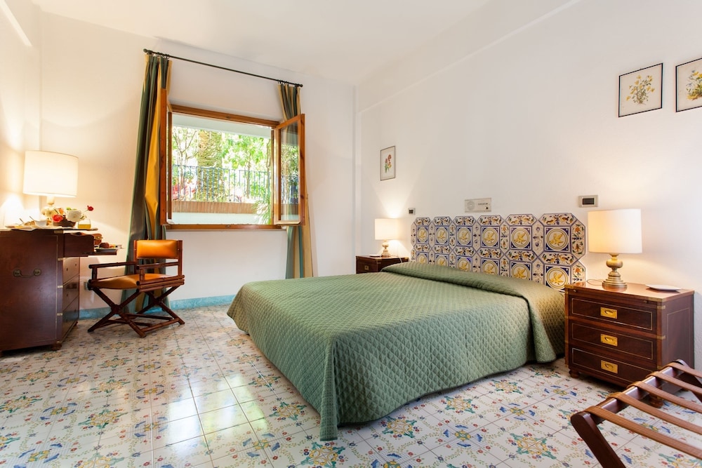 Grand Hotel De Rose 15/65
