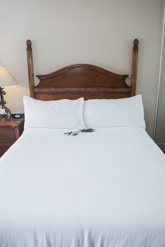 Casa Ojai Inn 13/60