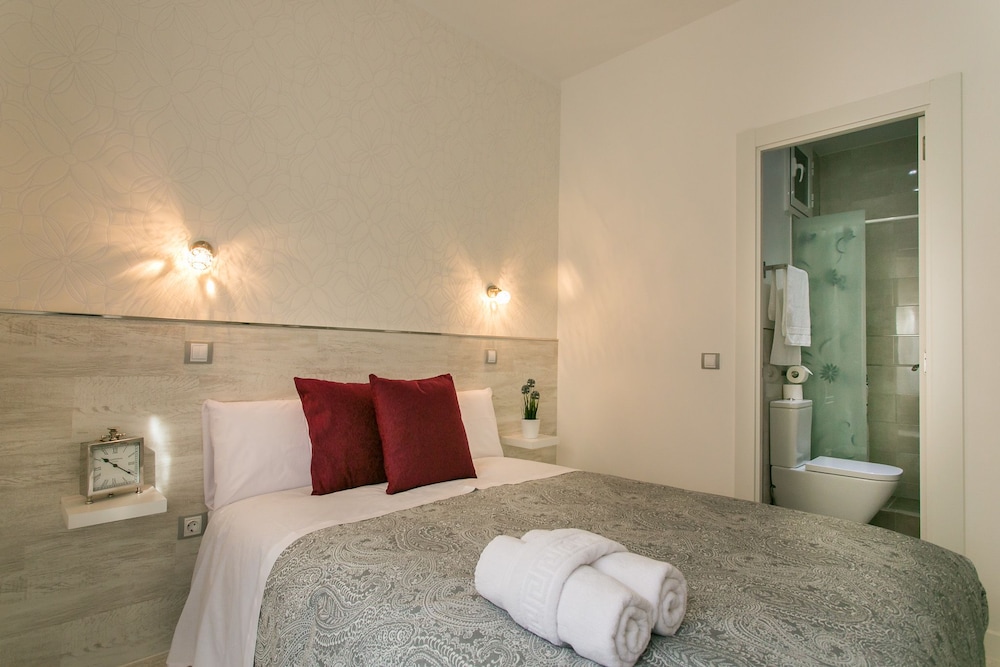 Hostal Met Madrid 8/30