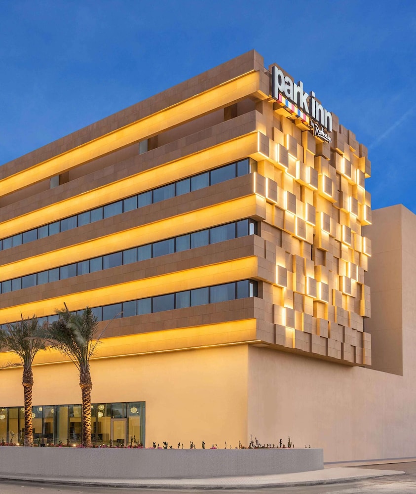 بارك إن باي راديسون الرياض(Park Inn By Radisson Riyadh) 4/66