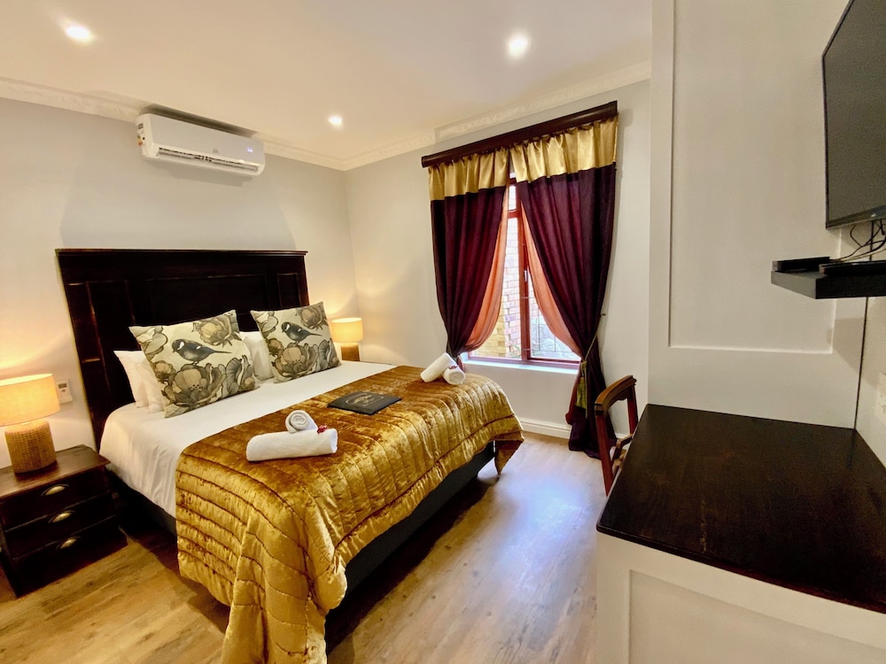 Room, Double Bed 2/7