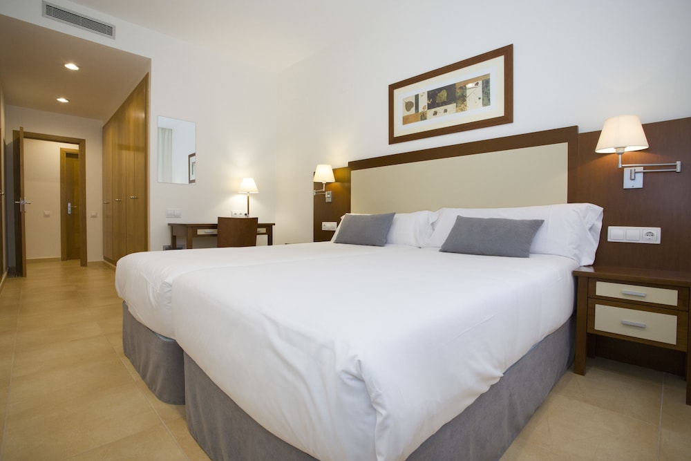 ALBUFERA APARTHOTEL 5/28