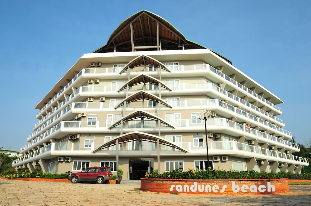 Sandunes Beach Resort Spa 4/74