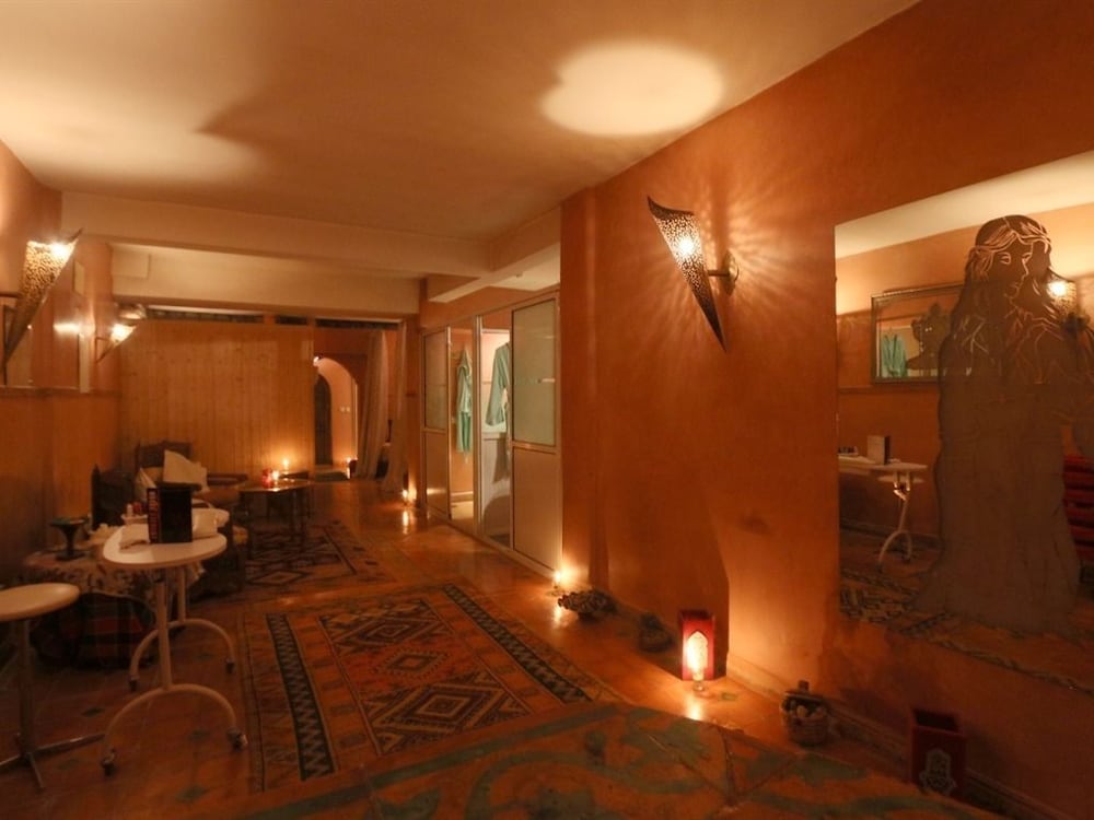 Hotel Tafoukt 40/71