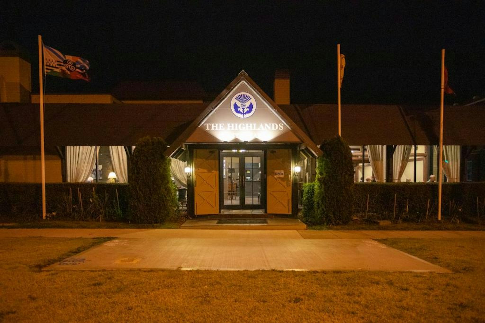 NEW ENGLAND MOTOR LODGE 13/17