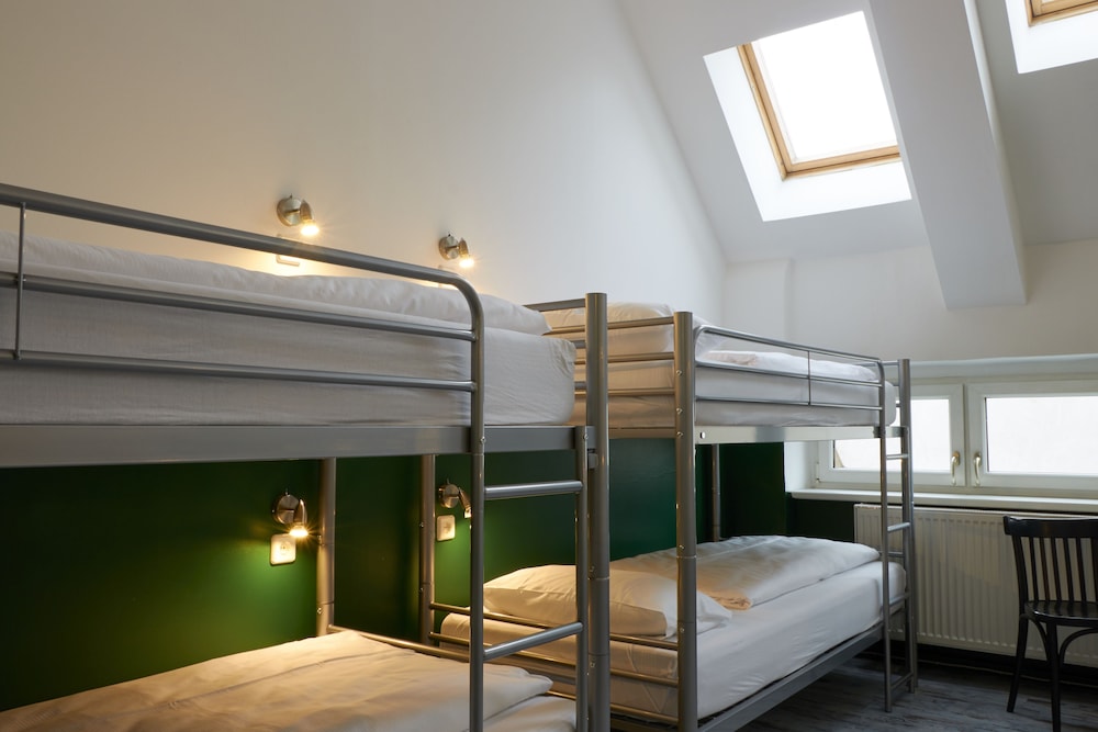 Ballhaus Berlin Hostel 24/65