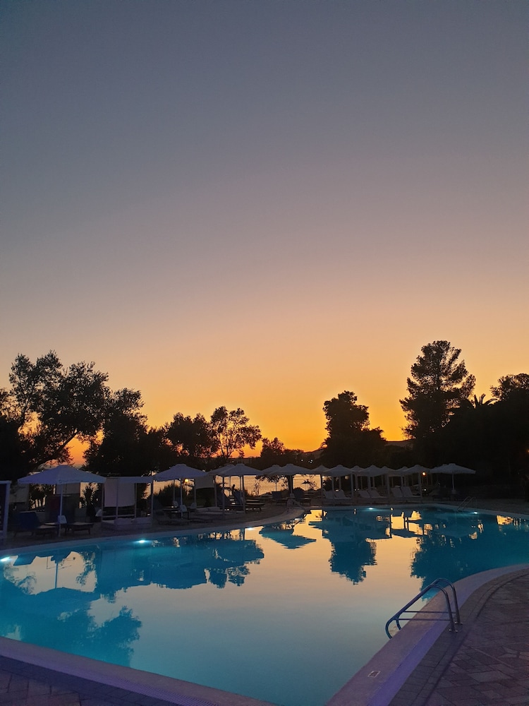 Paradise Resort Evia - A Member of Radisson Individuals 40/42