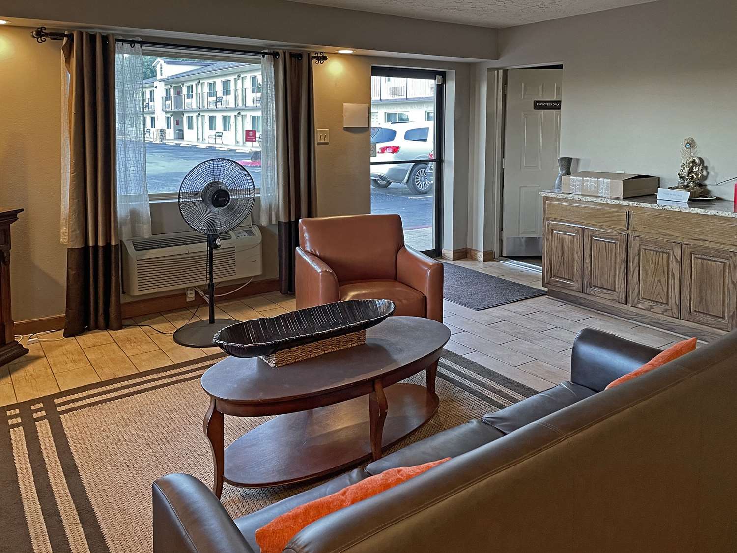 Quality Inn Clinton North, AR 12/16