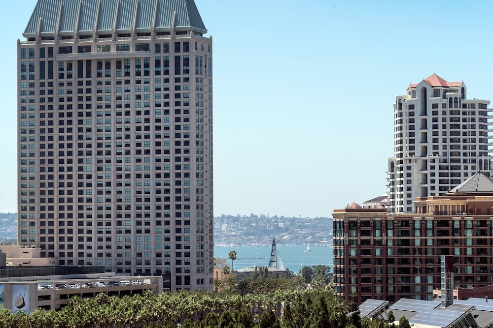 Residence Inn San Diego Downtown Gaslamp Quarter 7/49