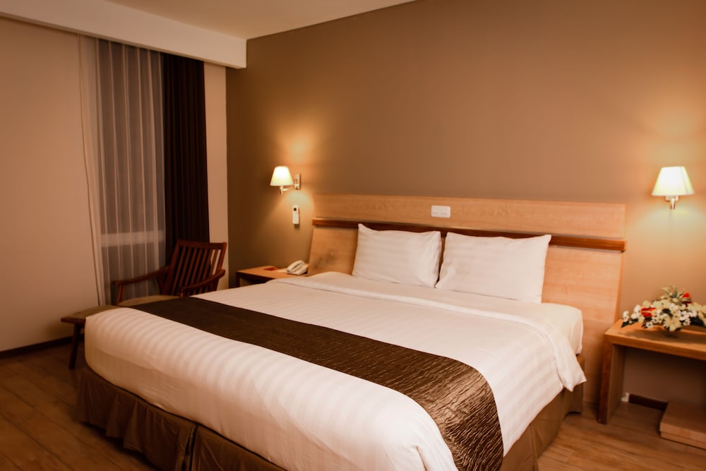 Merapi Merbabu Hotel Yogyakarta Powered by Archipelago 11/40