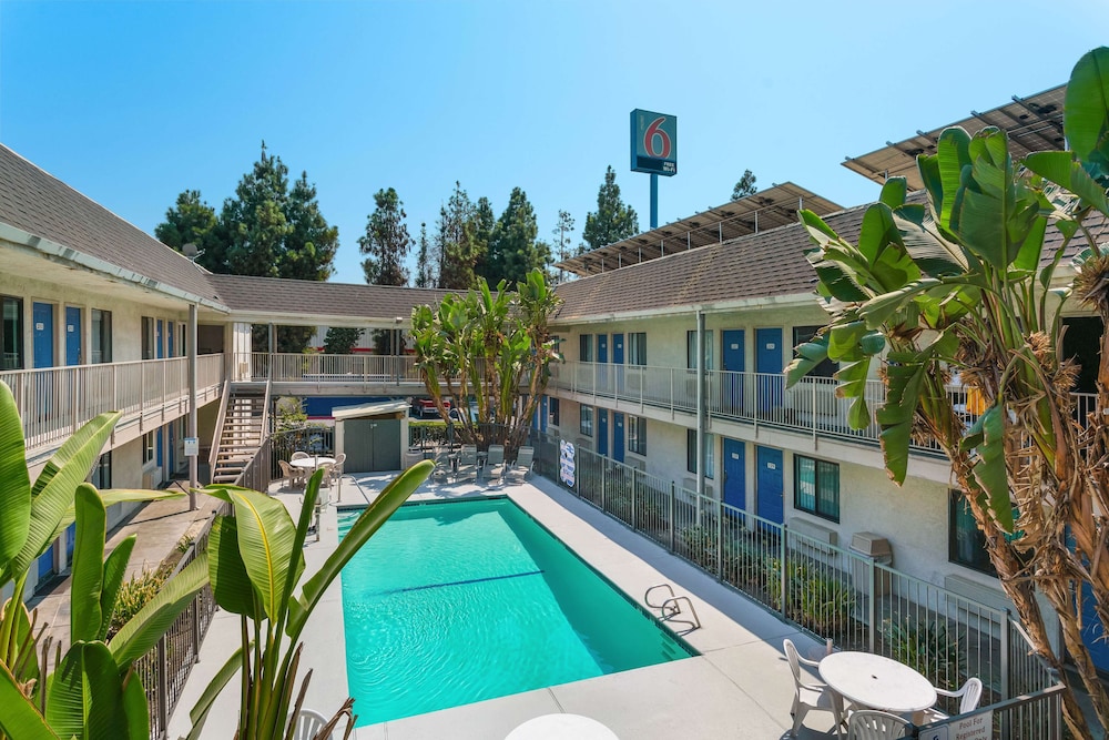 Motel6 Merced, CA - North 6/43