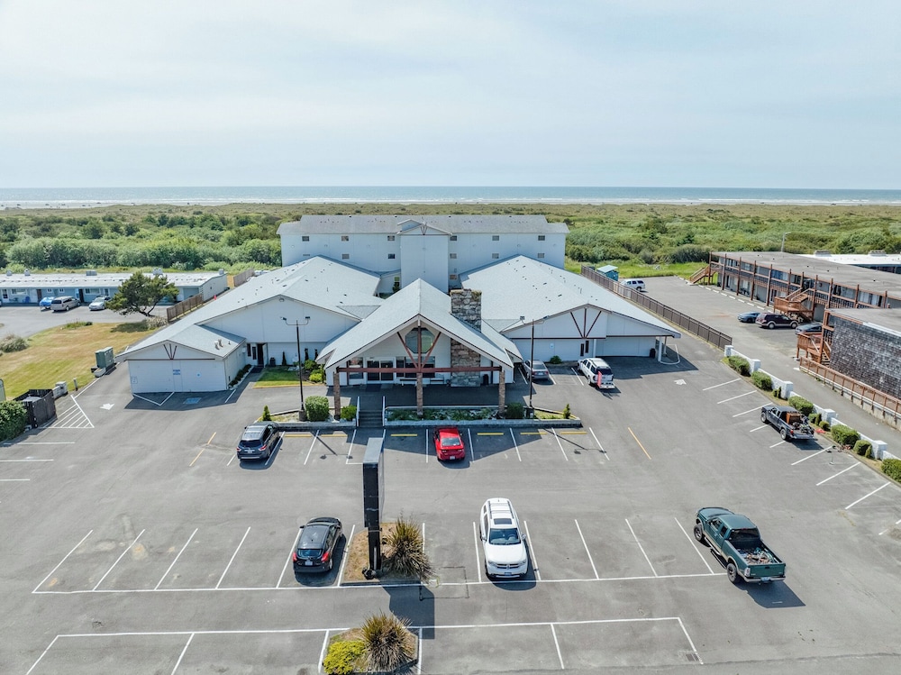 Coratel Inn and Suites By Jasper Ocean Shores 41/50