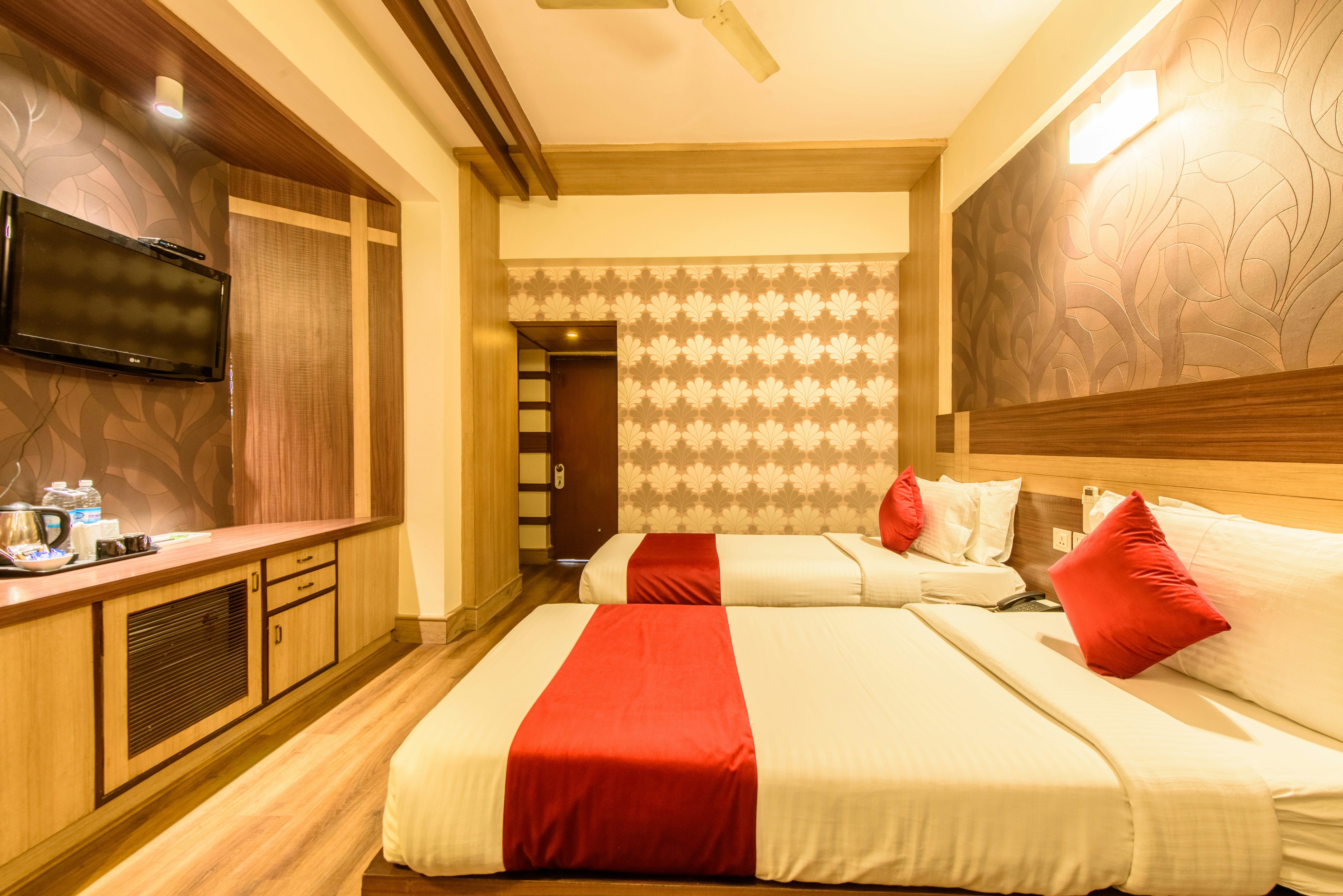 Hotel Bangalore Gate 34/81