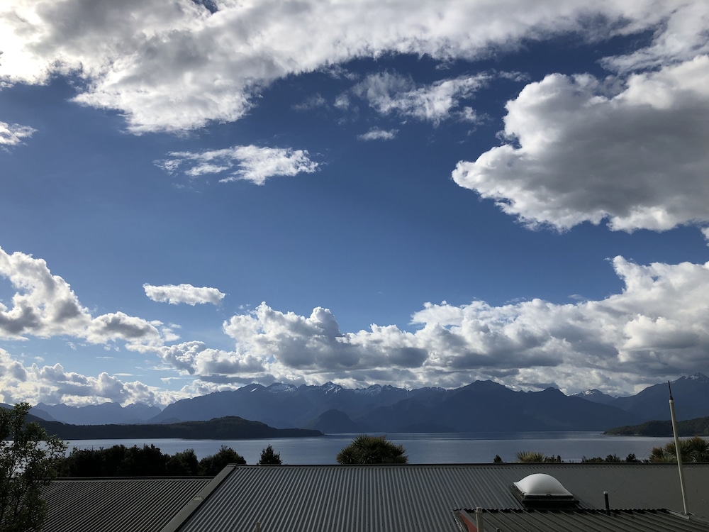 MANAPOURI LAKEVIEW MOTOR INN 59/69