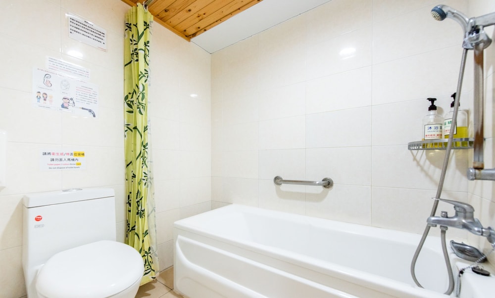 Gwawa Hotel 47/49