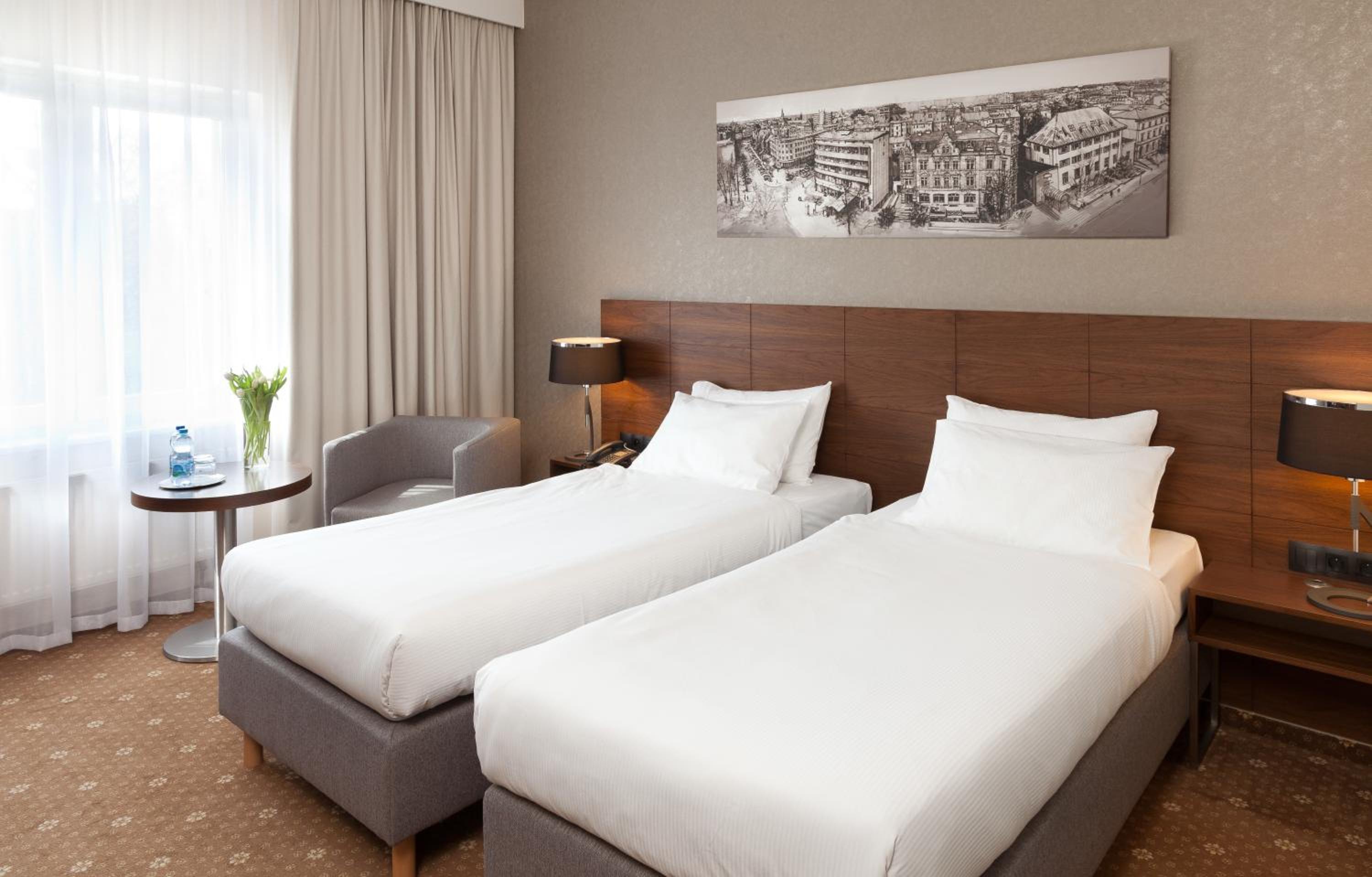 Deluxe, Twin Beds, Warminski Hotel & Conference 2/6
