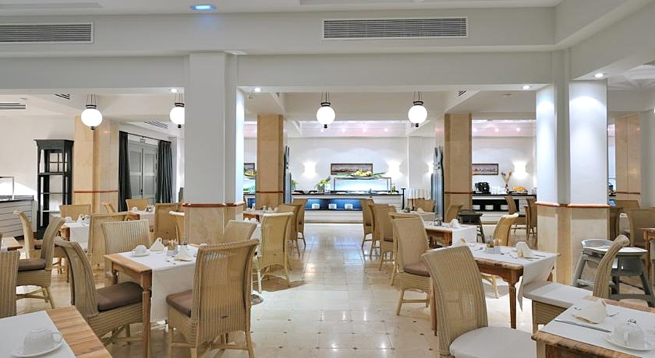 restaurant cafeteria