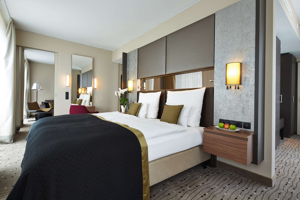 Steigenberger Hotel Berlin Am Kanzleramt 12/50