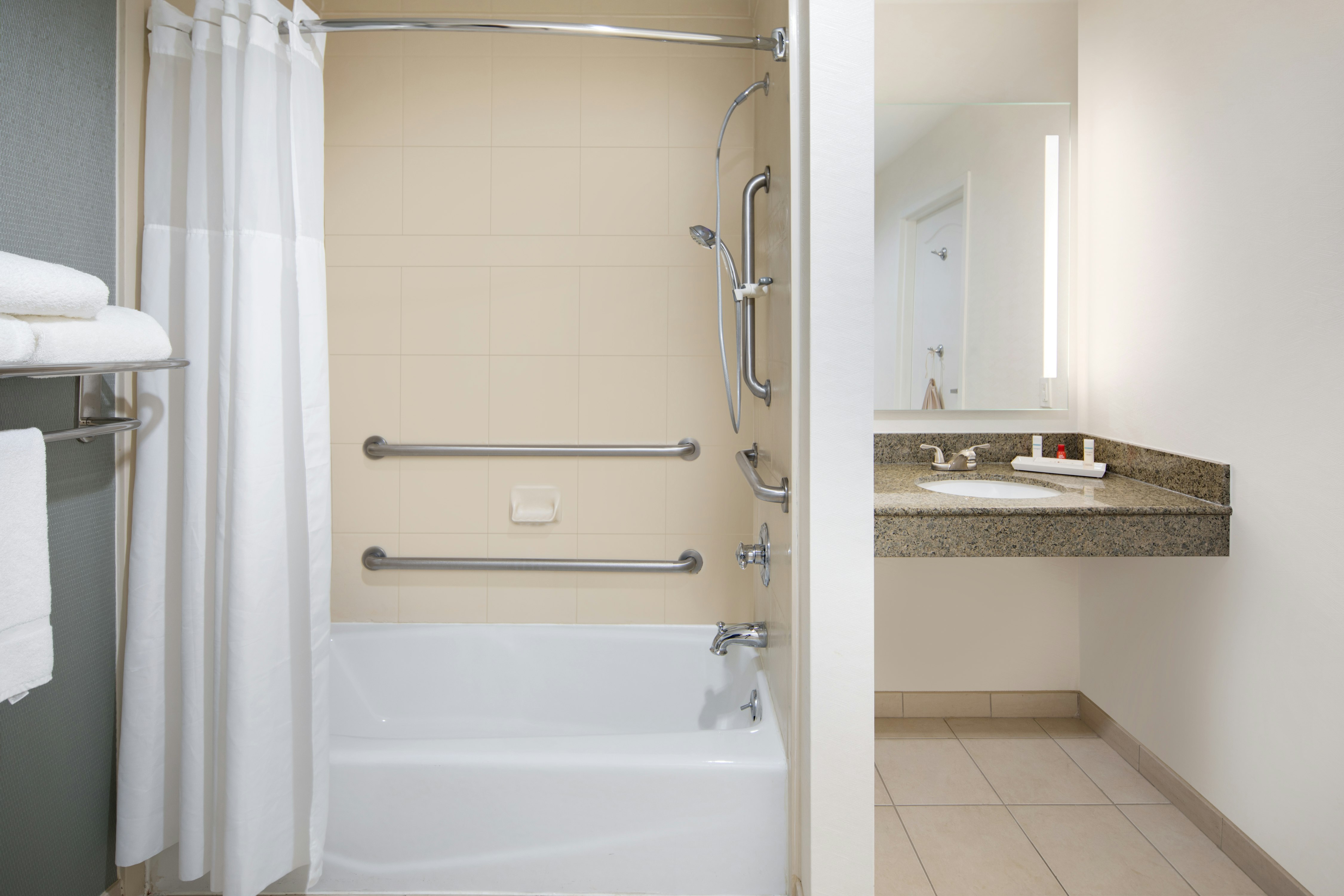 Hilton Garden Inn Tyler 70/70