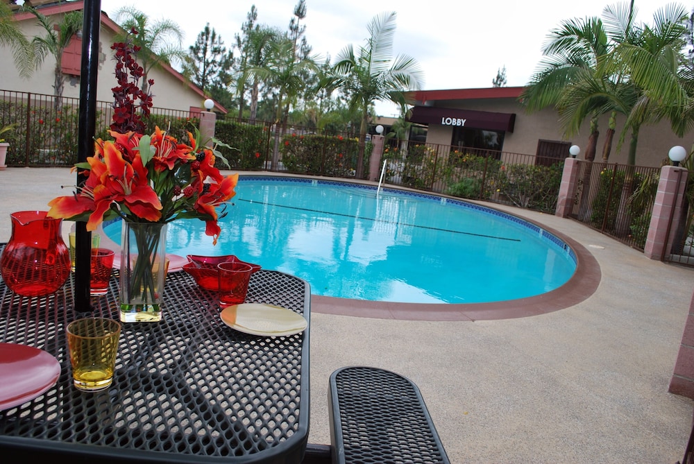 Budget Inn Anaheim 21/24
