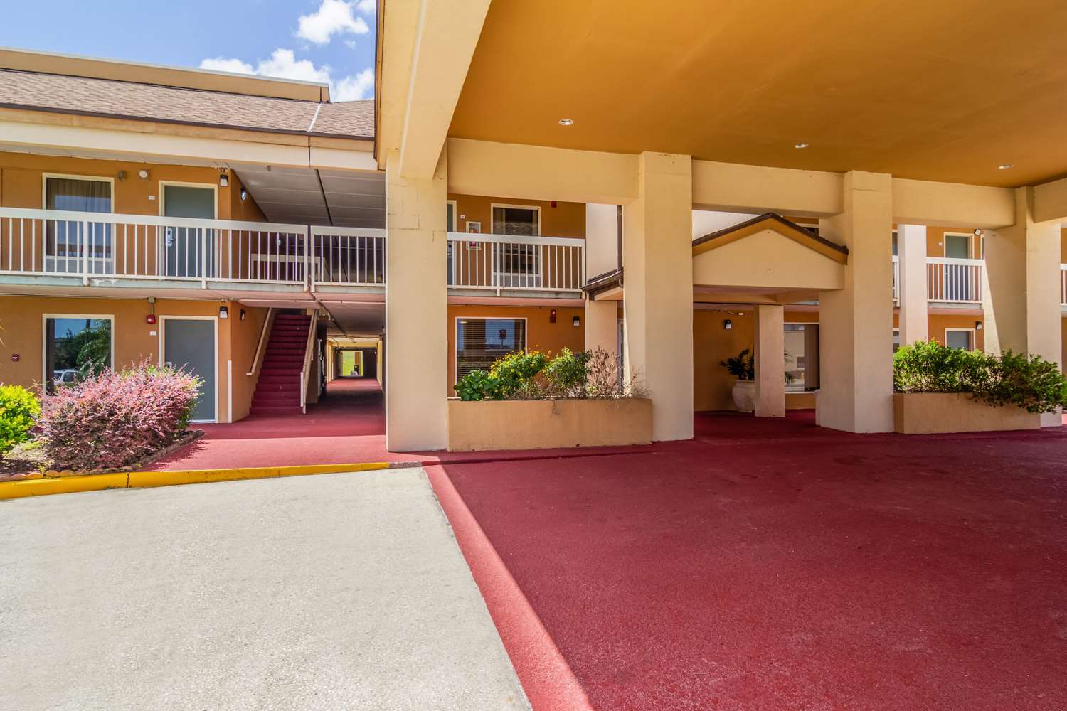 Suburban Studios Hotel Kingsland Near I-95 31/33