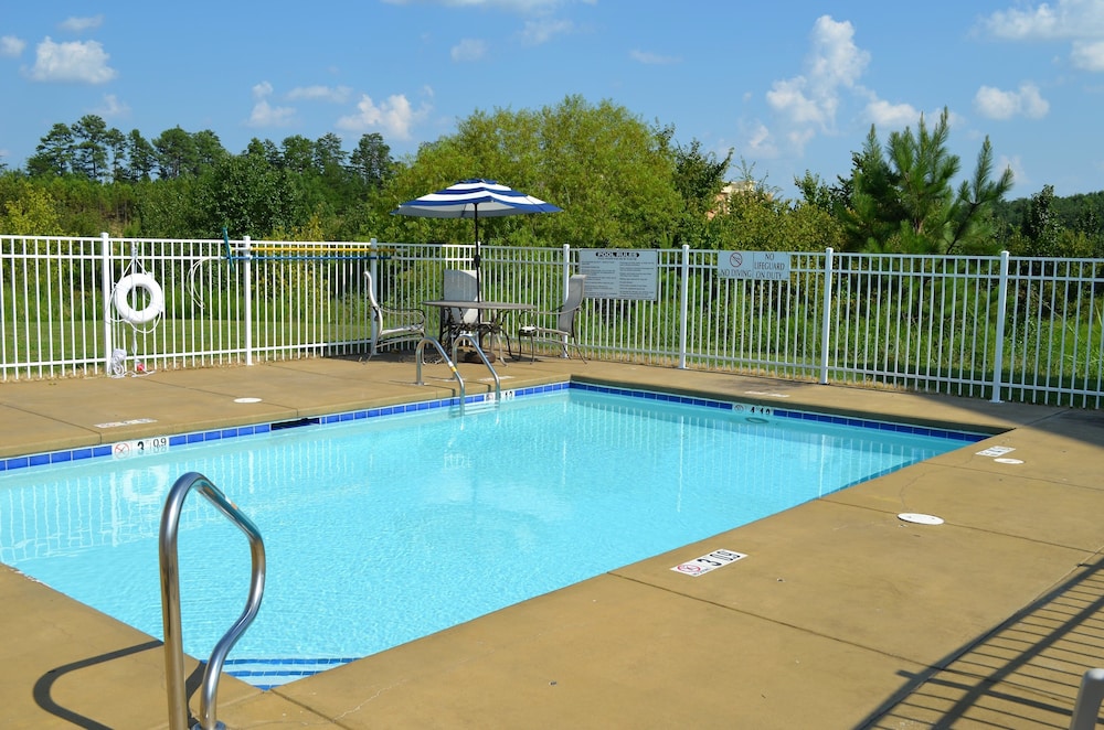 Home Town Inn Ringgold 37/55
