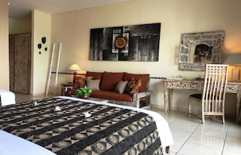 TAUCH TERMINAL RESORT TULAMBEN 27/69