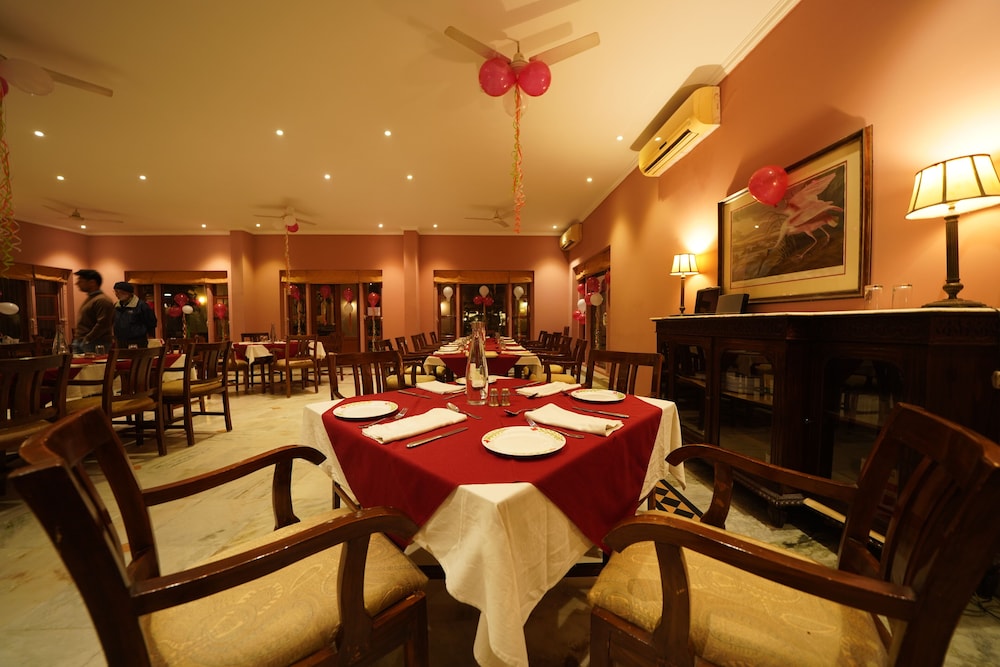 Hotel Dev Vilas 47/72