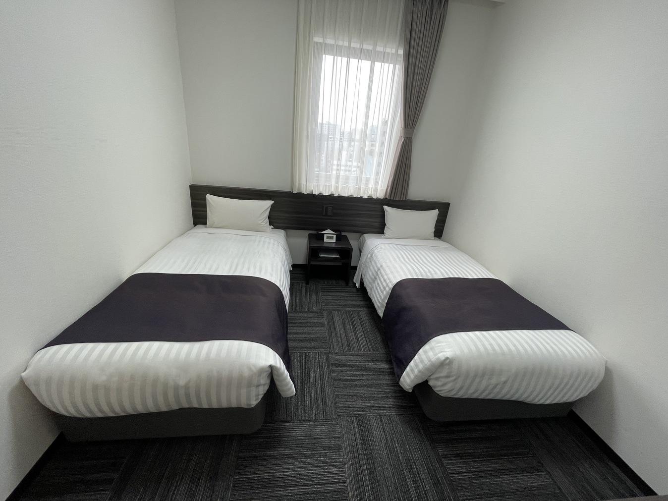 Room, Twin Beds
