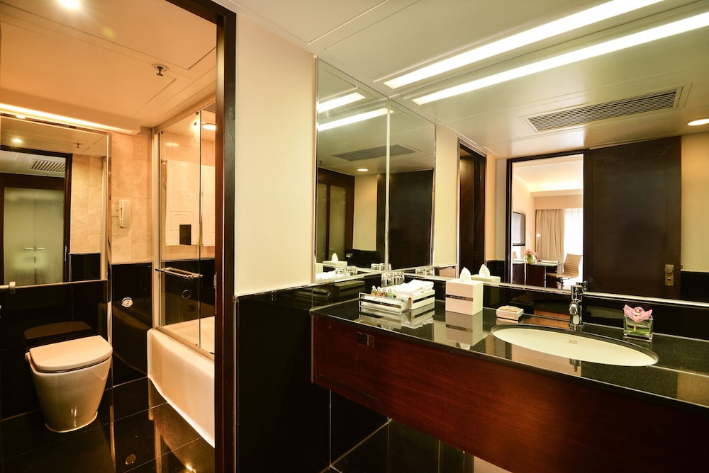 Regal Kowloon Hotel 47/50
