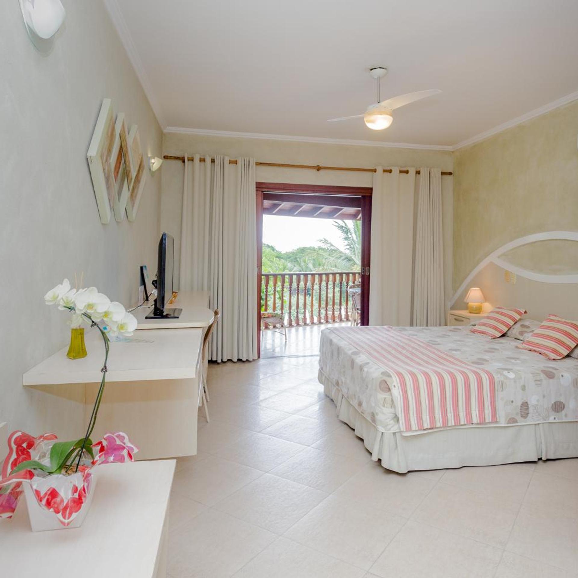 Beach Hotel Cambury 18/60