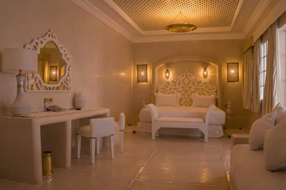 Palais Blanc Riad 39/55