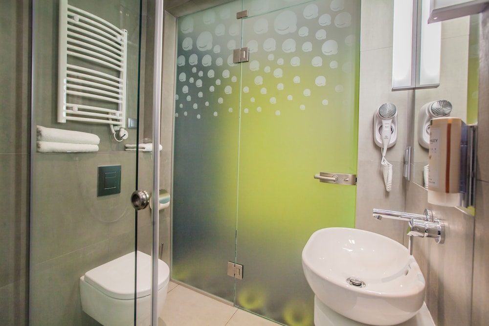 Qubus Hotel Zory 58/60