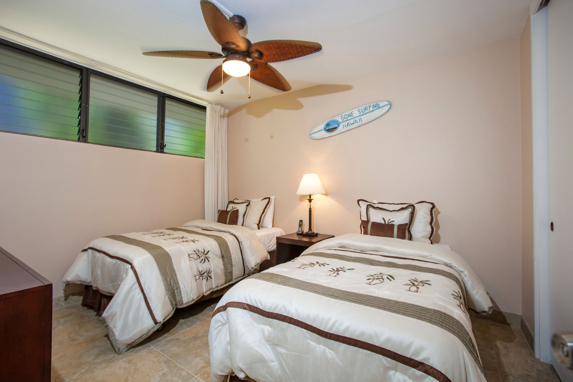 2 BEDROOMS, SUITE, 2 BATHROOMS
