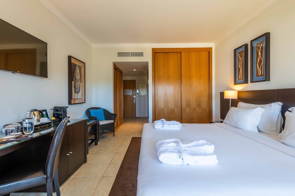Standard, Double or Twin Bed