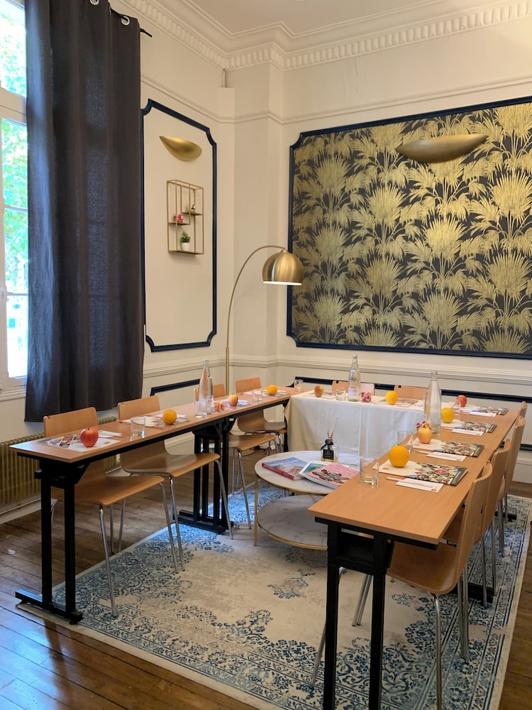 Logis Hotel Le Majestic 27/48