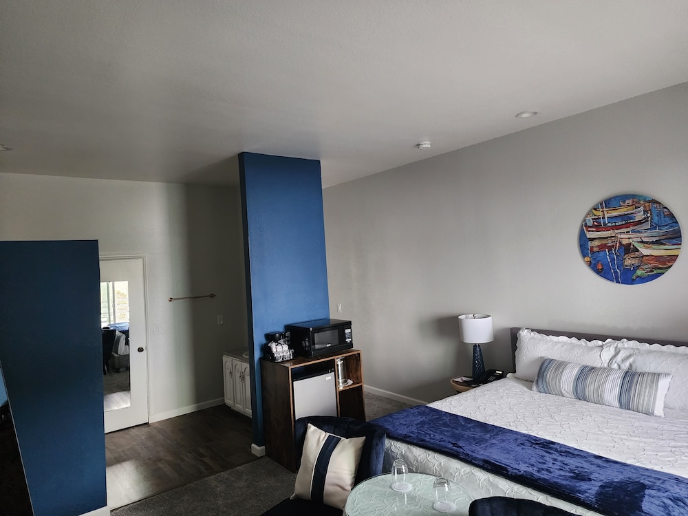 Spectacular, King Bed, Top Floor، Wharf Master's Inn 3/6