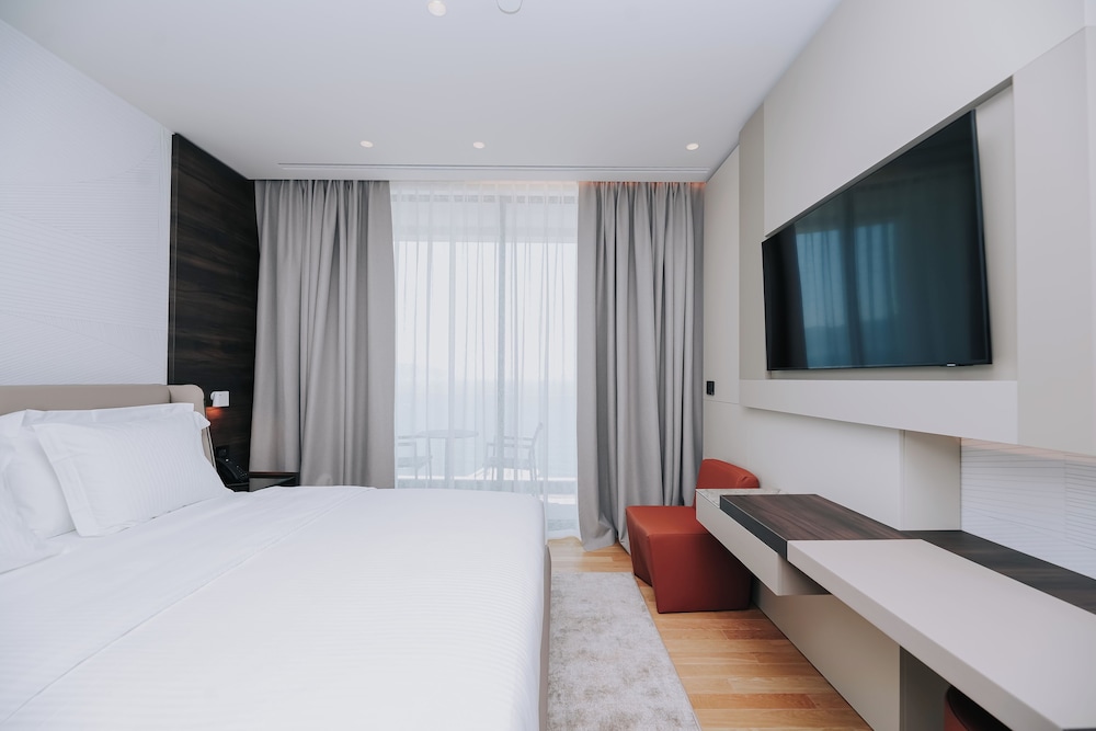 Magnus Hotel 10/50