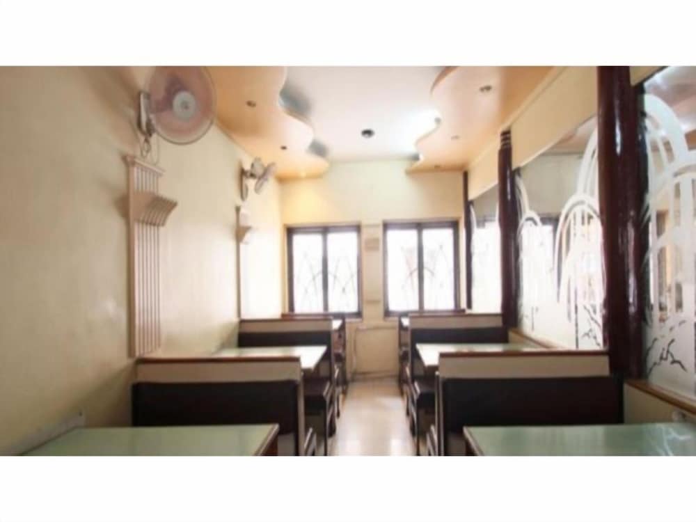 Hotel Vaishali 26/30