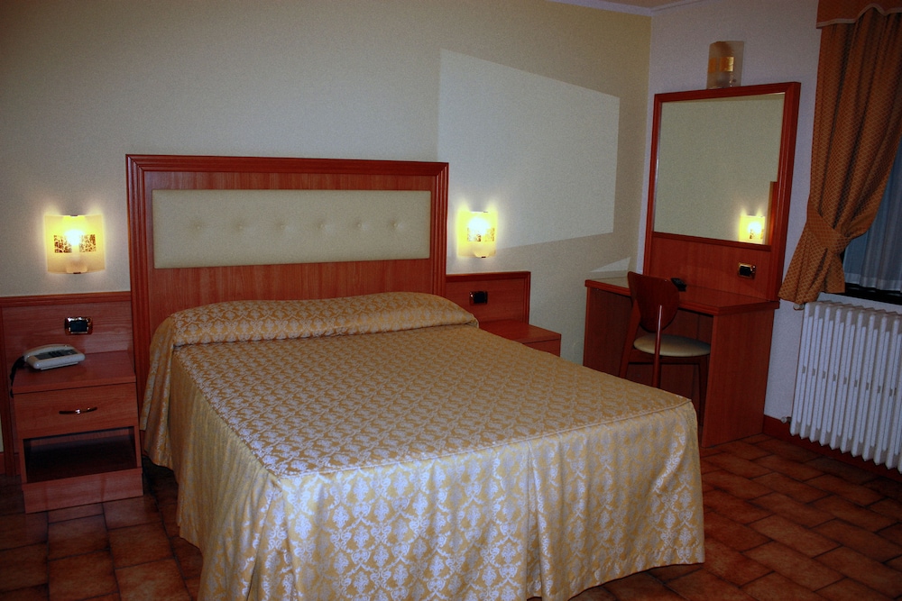 ECONOMY, DOUBLE BED