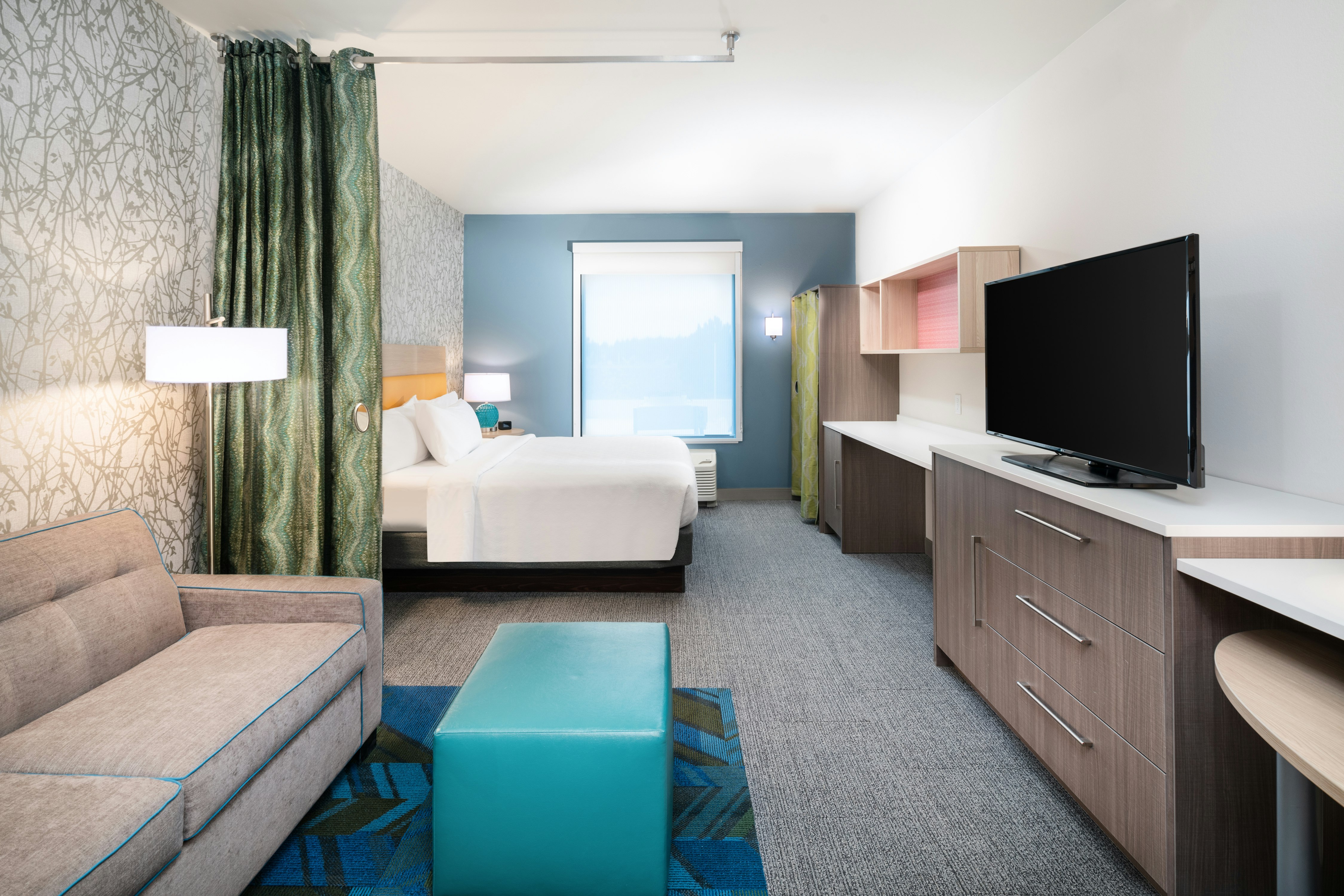 STUDIO, SUITE, KING BED