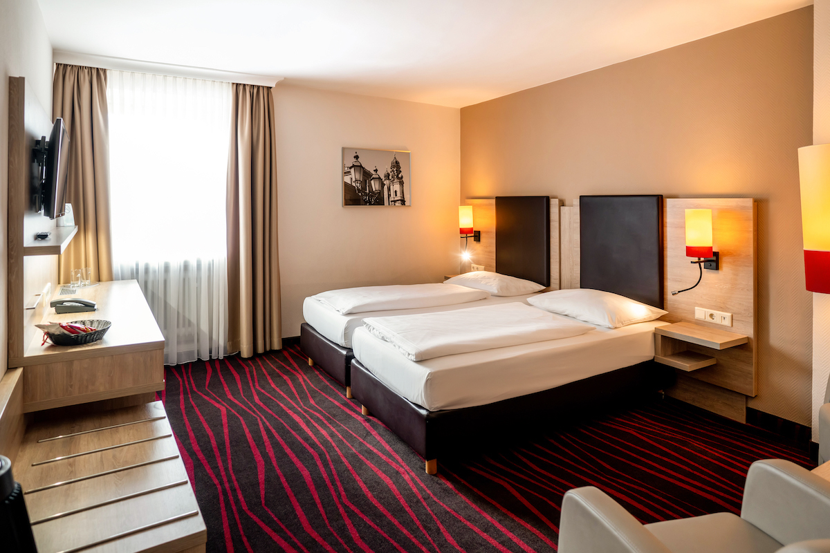 City, Double or Twin Bed, No Air Condition