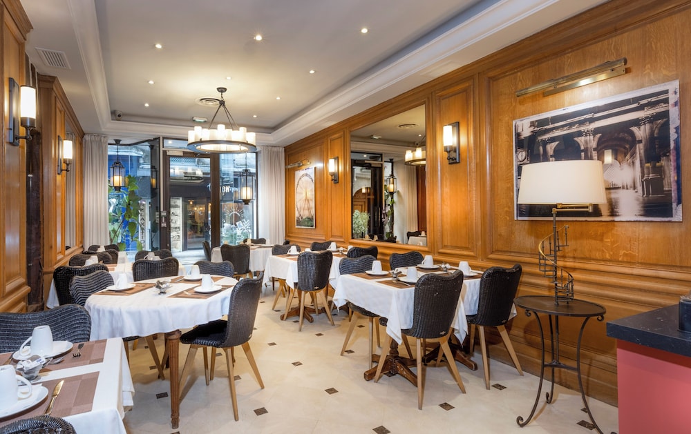 Dauphine Saint Germain Hotel 61/70