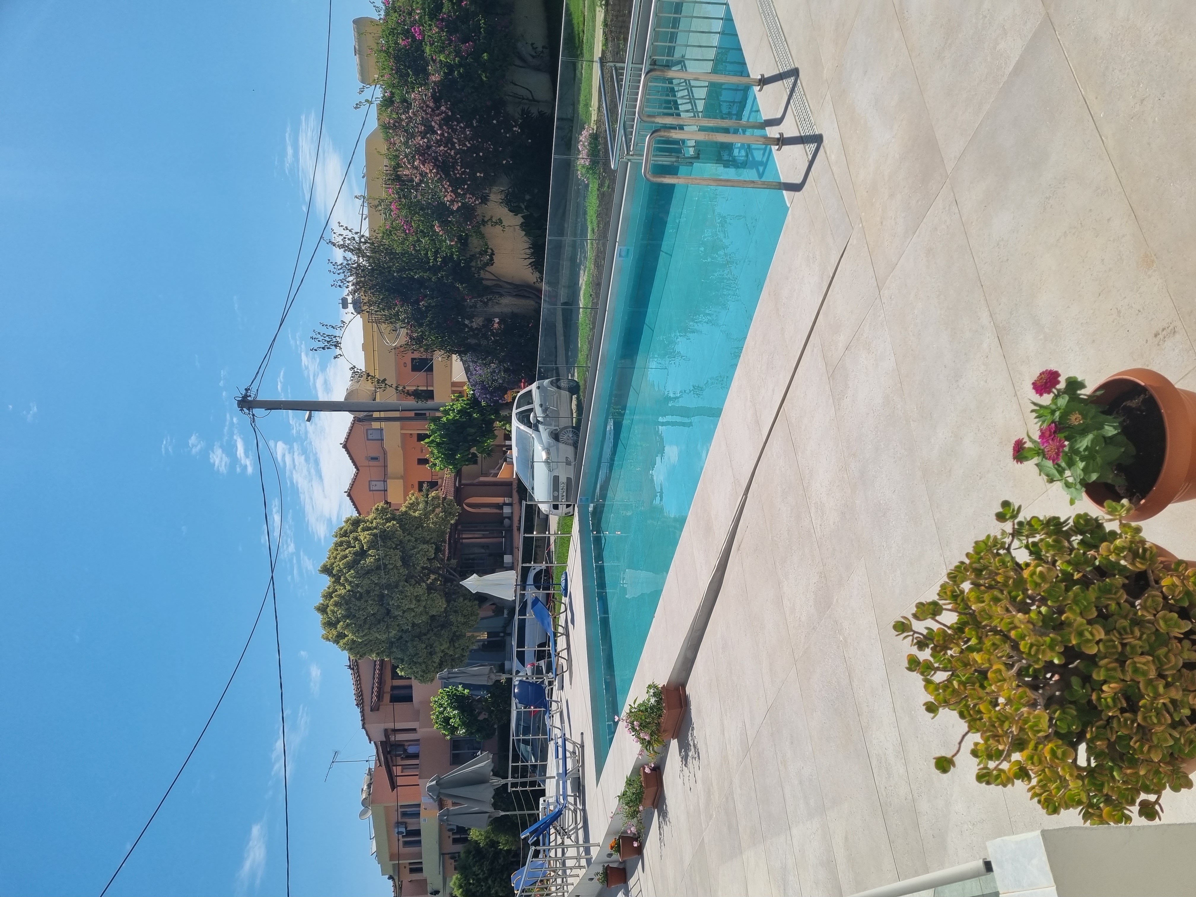 Leonidas Apartments 42/47