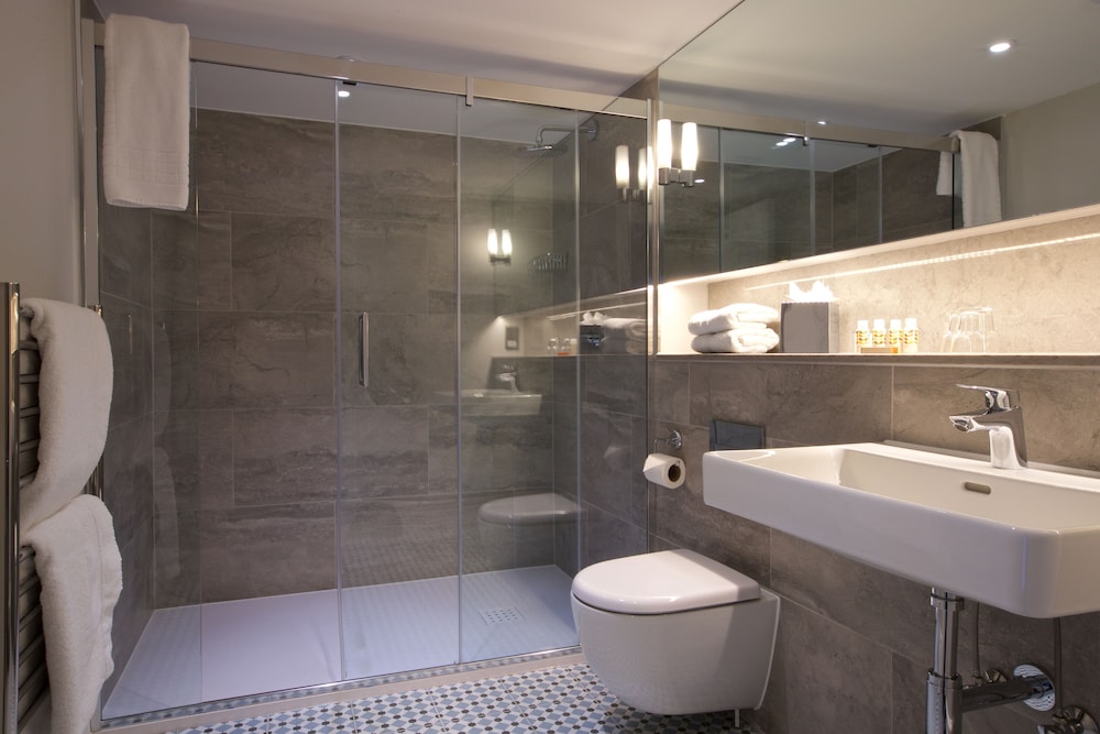 54 Queens Gate Hotel 47/50