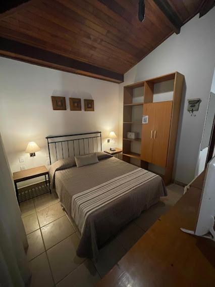Hotel Vila Serrana 15/53