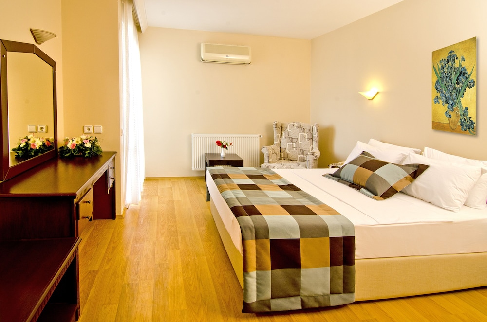 Citys Hill Hotel 16/54