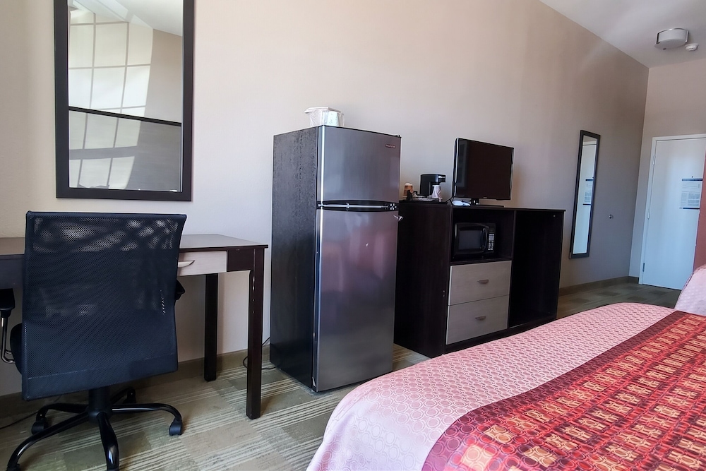 Surestay Hotel by Best Western Cotulla 40/44